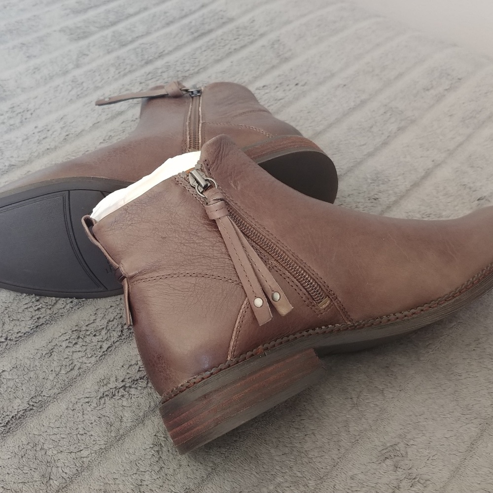 BRAND NEW Franco Sarto Hyla Booties/Ankle Boots - Picture 6 of 8